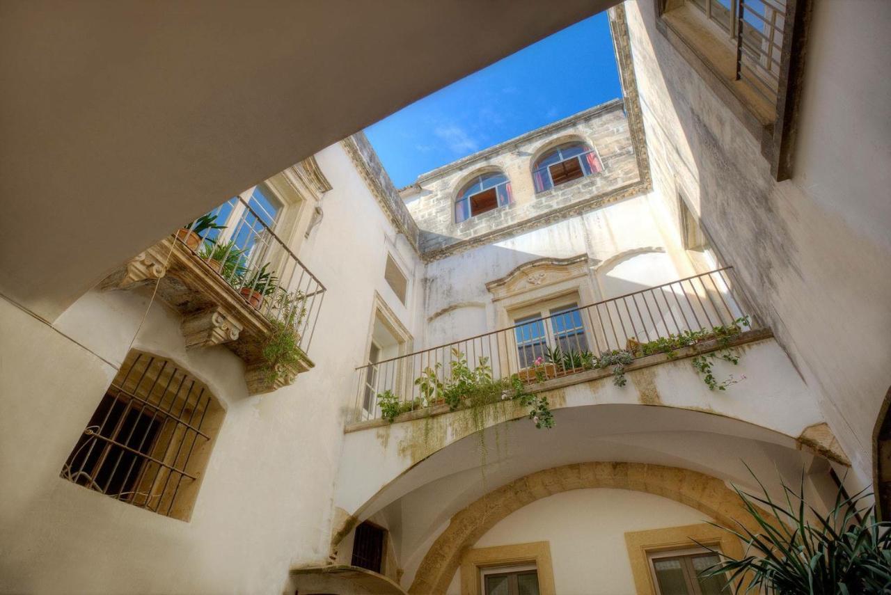 Massa House Bed & Breakfast Lecce Exterior photo